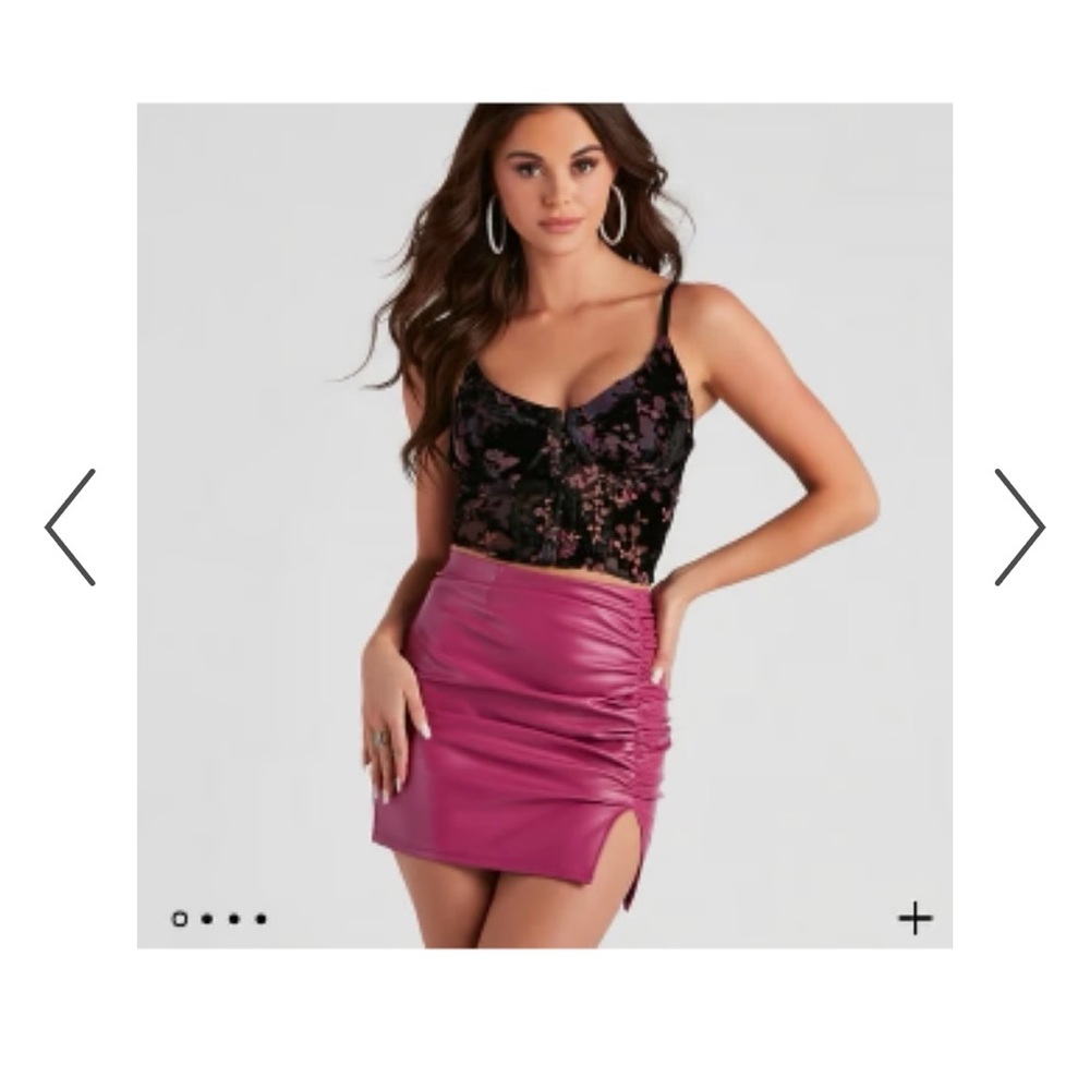Windsor Black and Pink Floral Crop Top - Picture 6 of 6
